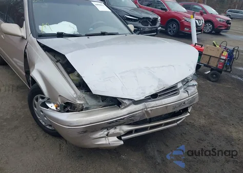 1998 Toyota Camry Le from USA, damaged, VIN 4T1BG22KXWU337612